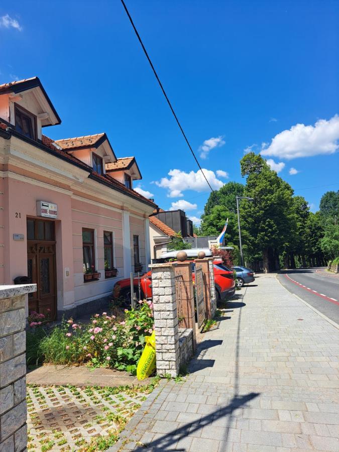 Rooms Cehovin Postumia Esterno foto