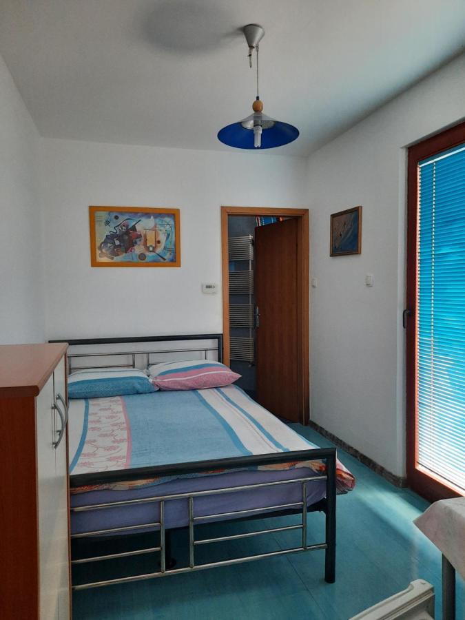 Rooms Cehovin Postumia Esterno foto